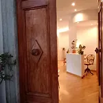 Deluxe Spaccanapoli Guest house 4*
