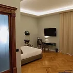 Deluxe Spaccanapoli 4* Nápoles