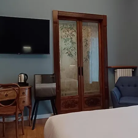 Pensionat Deluxe Spaccanapoli 4*