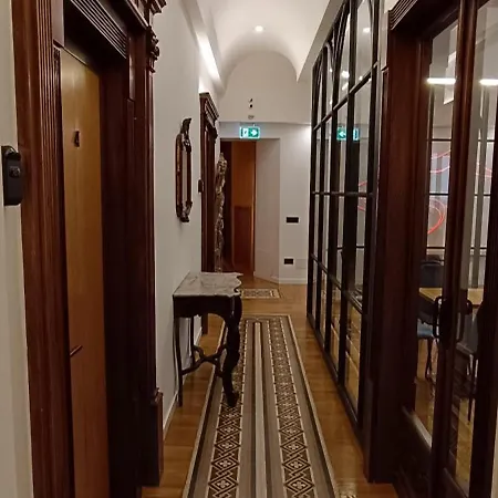 Deluxe Spaccanapoli Guest house