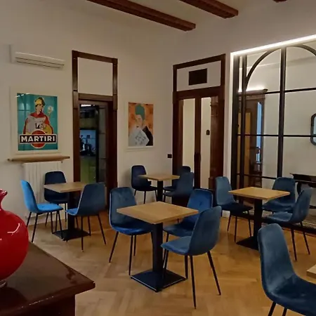 Deluxe Spaccanapoli Naples