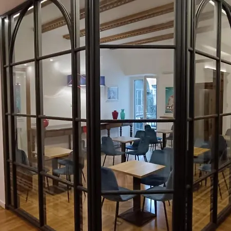 Deluxe Spaccanapoli 4* Napoli