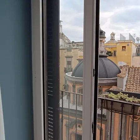 Deluxe Spaccanapoli Konukevi