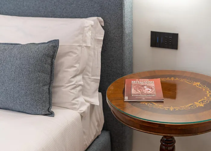 Deluxe Spaccanapoli Guest house 4*